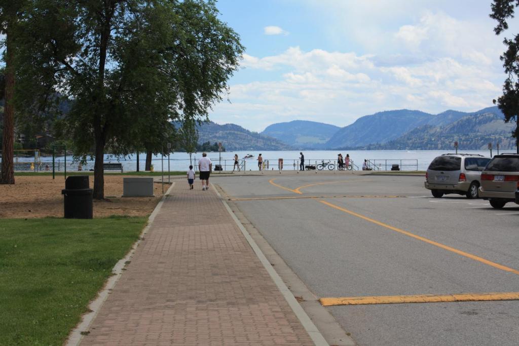 Sunny Beach Motel Penticton Kültér fotó