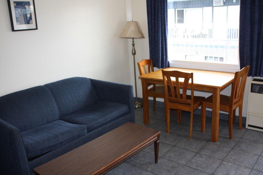 Sunny Beach Motel Penticton Kültér fotó