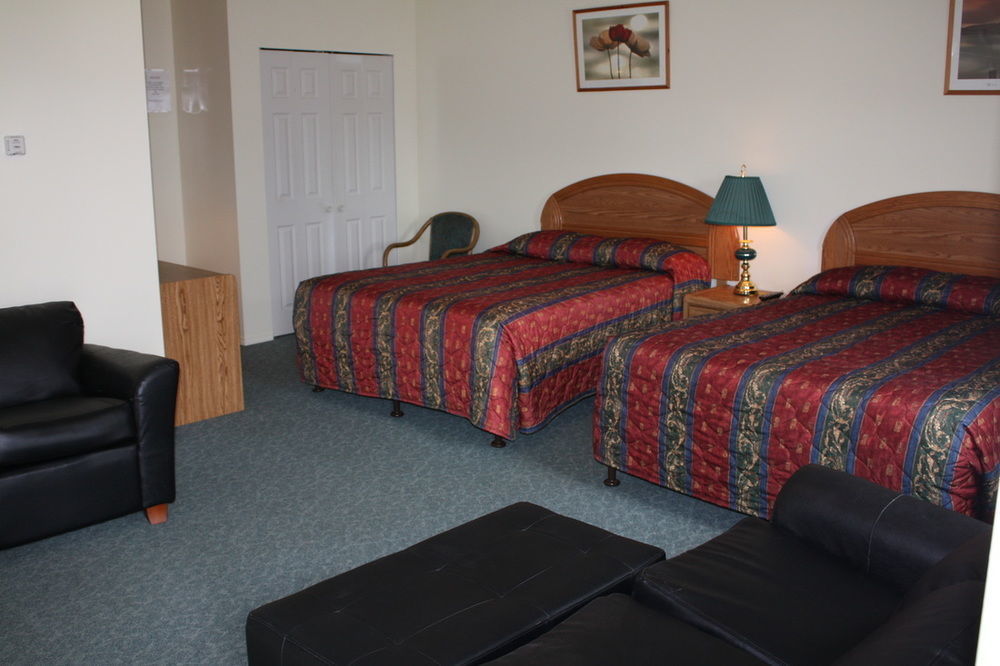 Sunny Beach Motel Penticton Kültér fotó