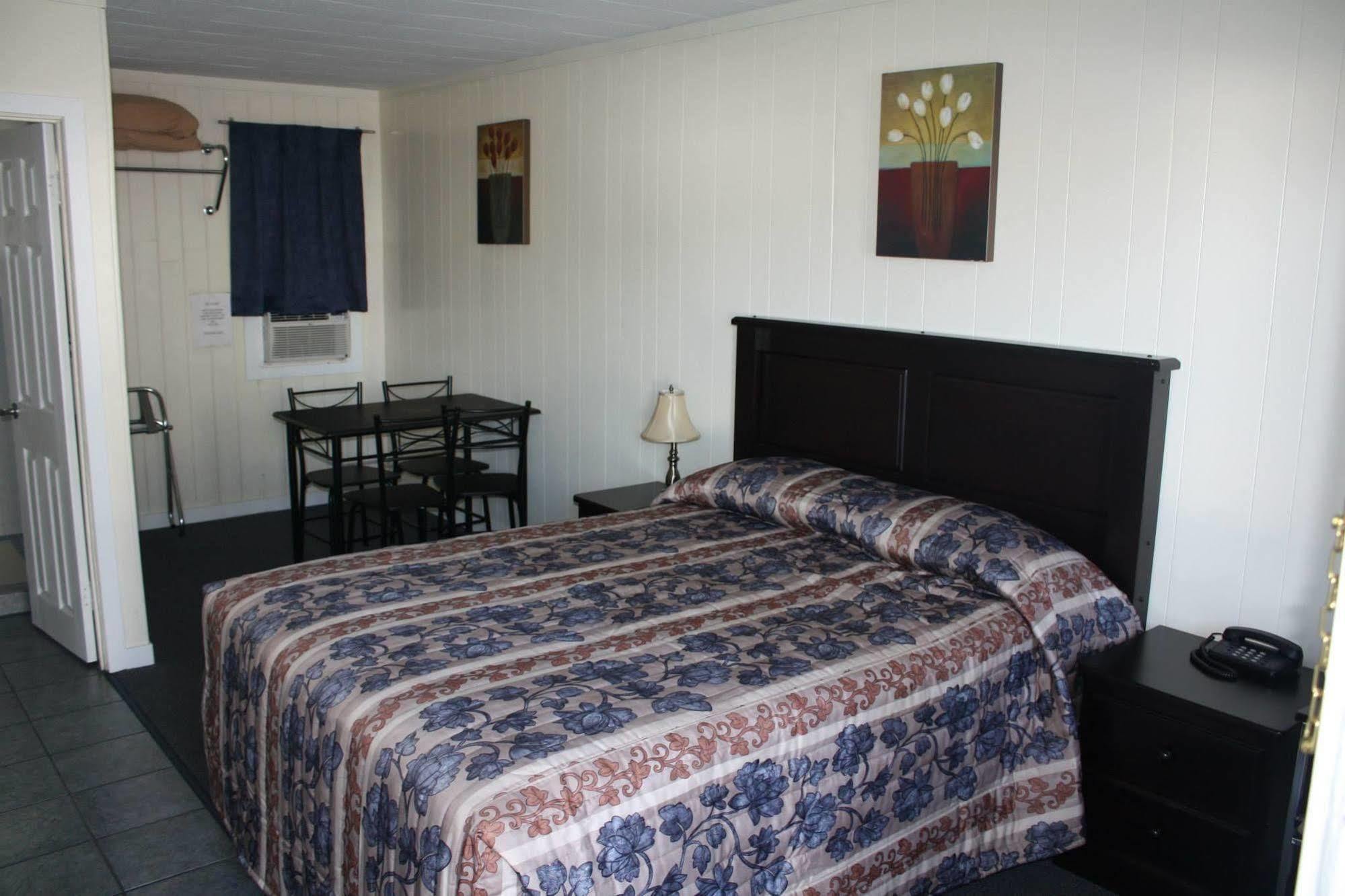 Sunny Beach Motel Penticton Kültér fotó